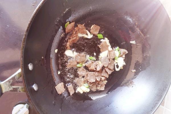 西兰花炒牛肉的做法图解9