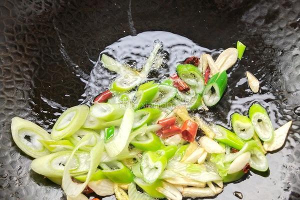 酸菜牛肉米粉的做法图解6