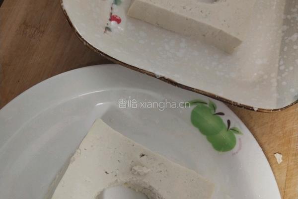 香煎豆腐的做法图解2