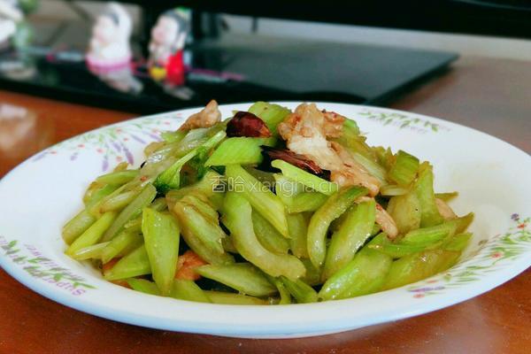 西芹炒肉片的做法图解7