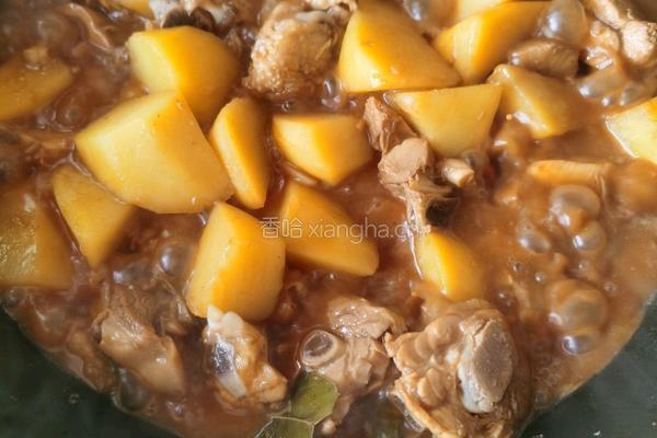 土豆炖鸡腿的做法图解8