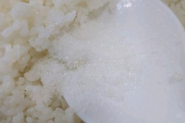 比店里都好吃的超满足元气满满金枪鱼饭团的做法图解4