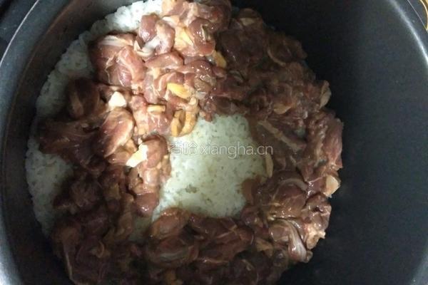 窝蛋牛肉饭的做法图解2