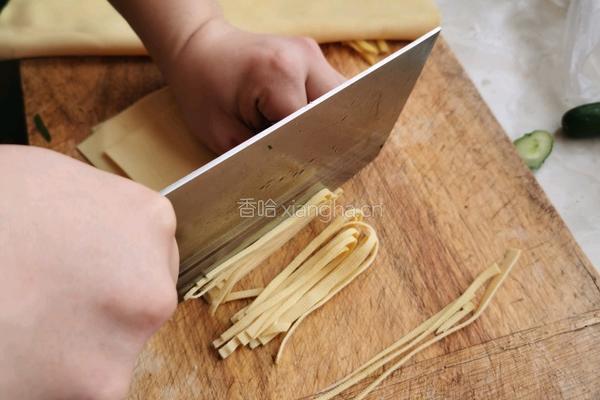 豆腐丝凉拌黄瓜的做法图解7