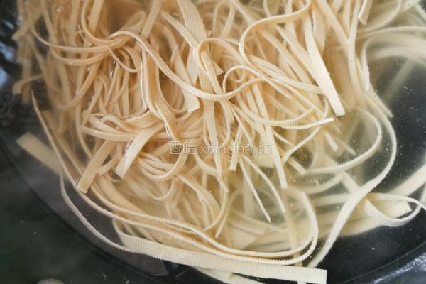 豆腐丝凉拌黄瓜的做法图解8