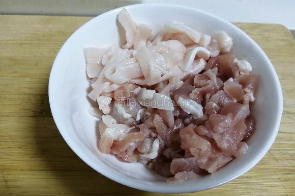 蒜苔炒肉丝的做法图解1