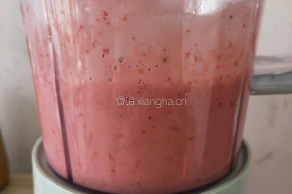 草莓酸奶昔的做法图解5
