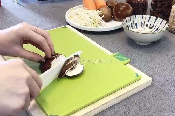 韩式拌饭的做法图解1