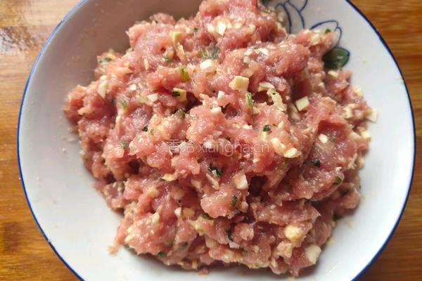 酱炒肉末藕片的做法图解2