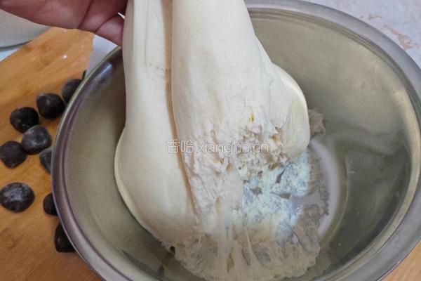 椰蓉豆沙包的做法图解4