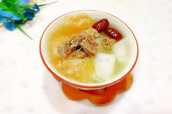 白萝卜银耳牛腩汤的做法图解16