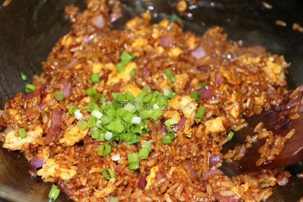 酱油炒饭的做法图解6