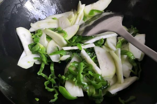 青椒炒瓠子的做法图解5