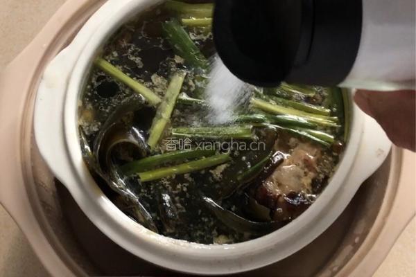 腊猪蹄海带黄豆汤的做法图解5