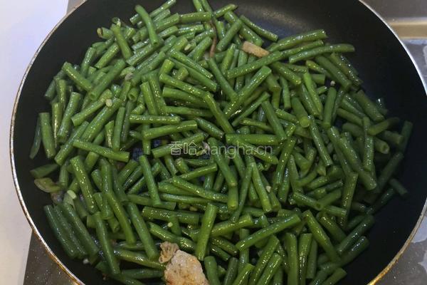 豇豆炒肉的做法图解6