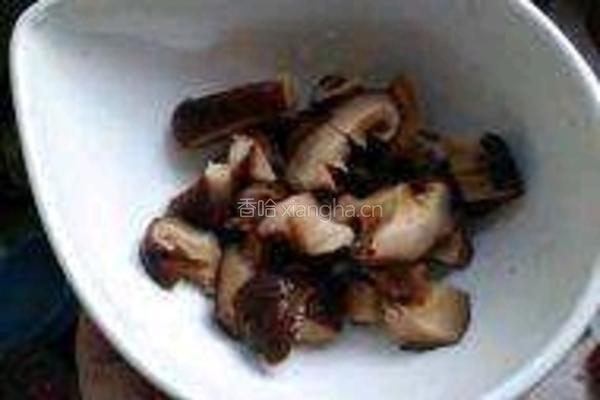 番茄香菇面的做法图解2