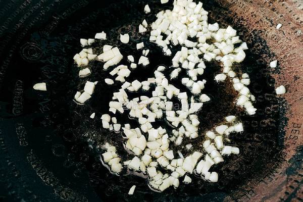 粉丝蒸南美白对虾的做法图解12
