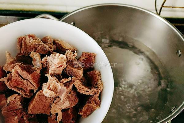 大脚菌豆芽牛腱汤的做法图解8