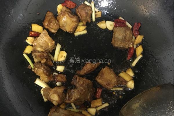 土豆烧排骨的做法图解6