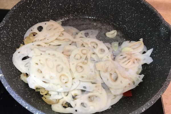 肥膘炒莲藕的做法图解8