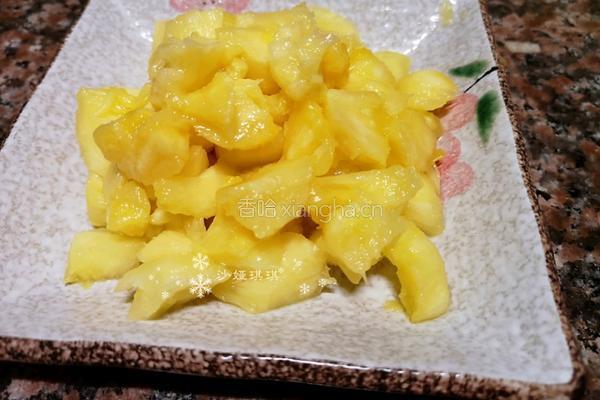 菠萝虾仁炒饭的做法图解2