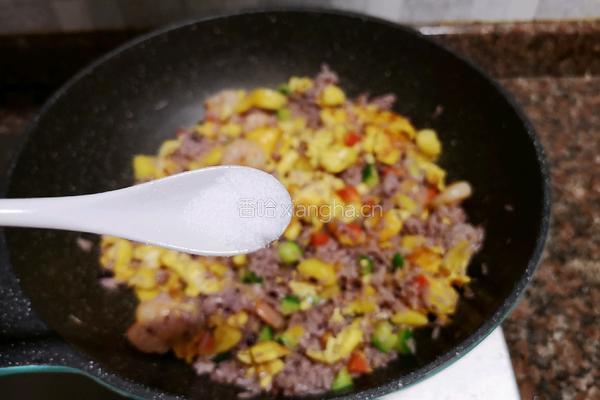菠萝虾仁炒饭的做法图解13