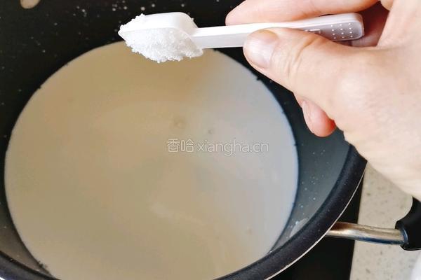 芒果牛奶果冻的做法图解4