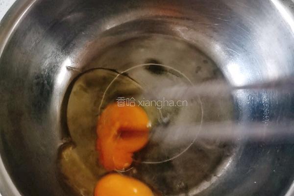 草莓黄桃班戟的做法图解3