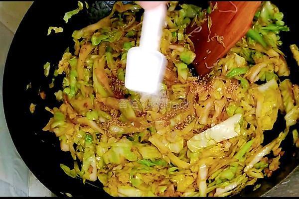 包菜炒粉丝的做法图解9