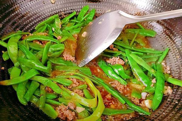 牛腩炒四季豆的做法图解17