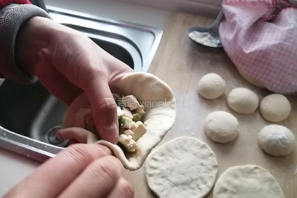 猪肉豆腐馅包子的做法图解12