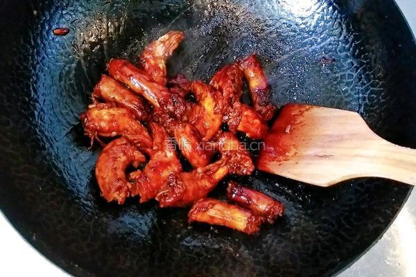 既是零食又是下饭菜的香卤鸡脖的做法图解7