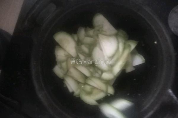 西葫芦炒鸡蛋的做法图解9