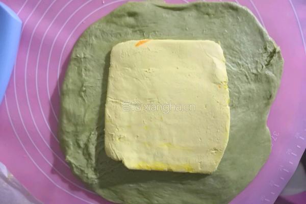 绿茶味可颂的做法图解3