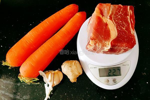 胡萝卜烧牛腩的做法图解2