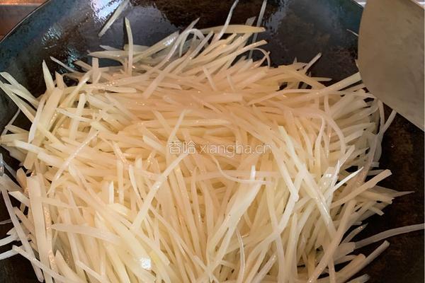 香辣土豆丝的做法图解2