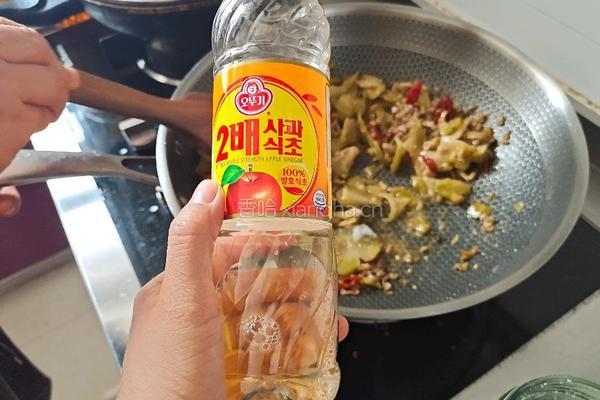 香辣肉末榨菜的做法图解9