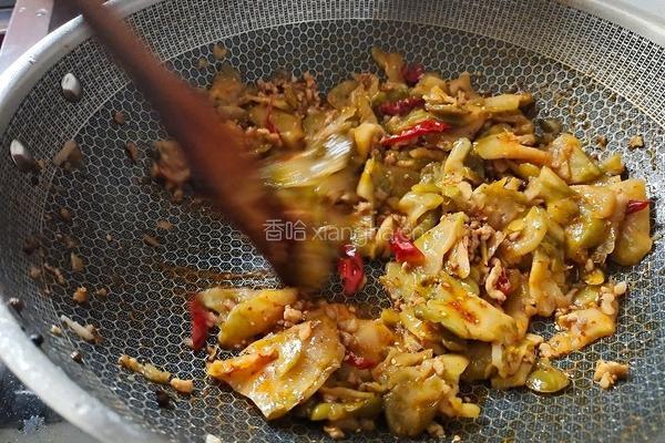 香辣肉末榨菜的做法图解13