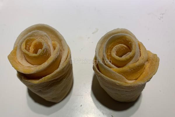 花色玫瑰馒头的做法图解10