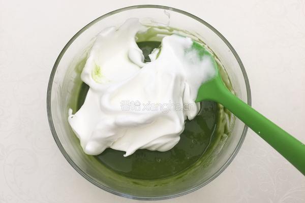 抹茶戚风蛋糕（六寸）的做法图解11