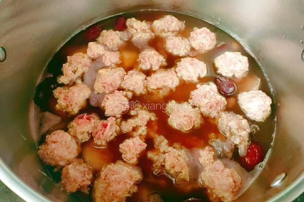 木耳红枣花生牛腱汤的做法图解14