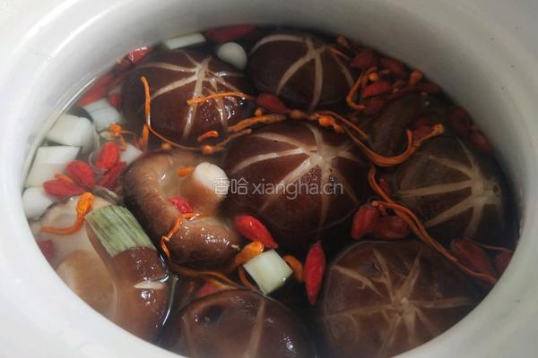 香菇炖鸡的做法图解6