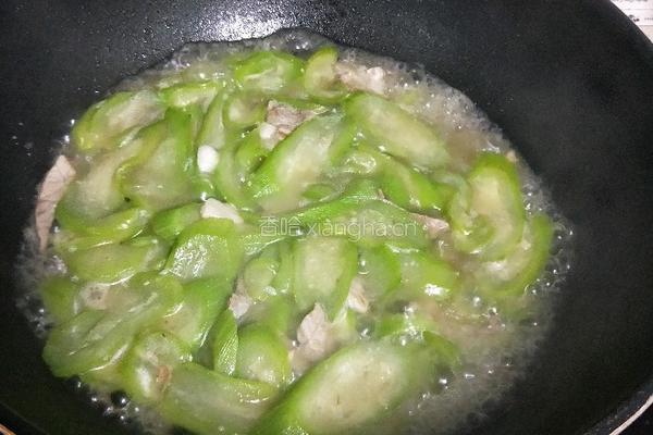 丝瓜炒肉的做法图解4