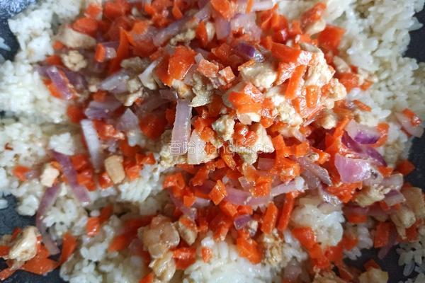 胡萝卜鸡丁炒饭的做法图解7