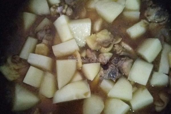 土豆焖鸡肉的做法图解11