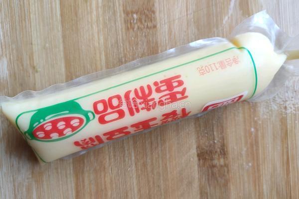 蒸虾仁樱肉豆腐的做法图解1