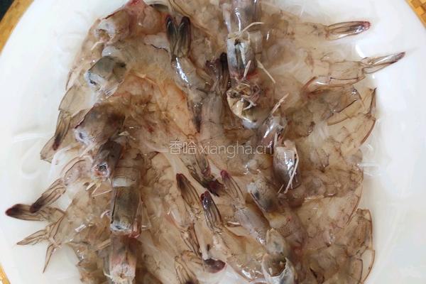 蒜蓉粉丝开边虾的做法图解4