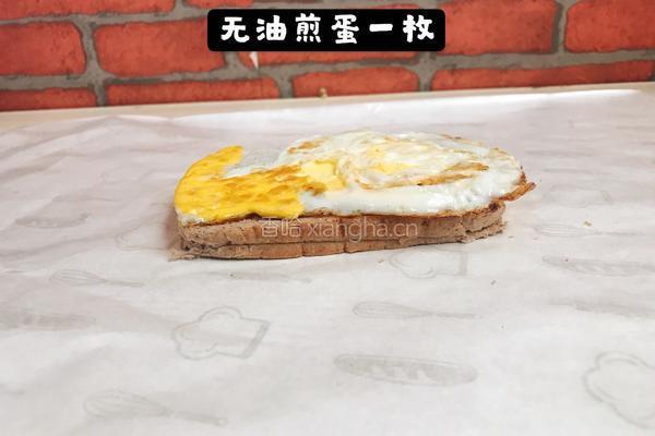 每天一道减脂餐：黑麦三明治的做法图解2