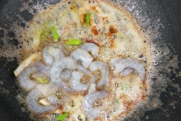 西兰花炒虾仁的做法图解6