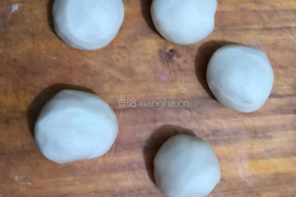 彩虹芋泥蛋黄酥的做法图解4